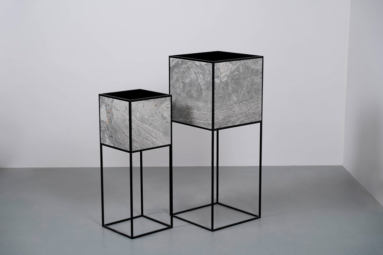 Maceteros altos de piedra modernos y elegantes